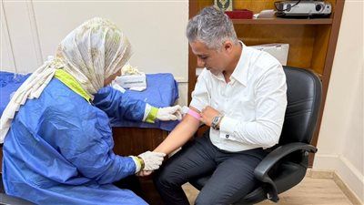 النائب أحمد فتحي يجري الكشف الطبي استعدادًا لخوض انتخابات مجلس النواب - الخليج الان