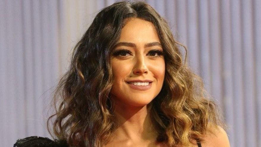هند عبد الحليم: التعليقات على السوشيال ميديا بتوجع.. ونفسي اشتغل مع يحيى الفخراني - الخليج الان
