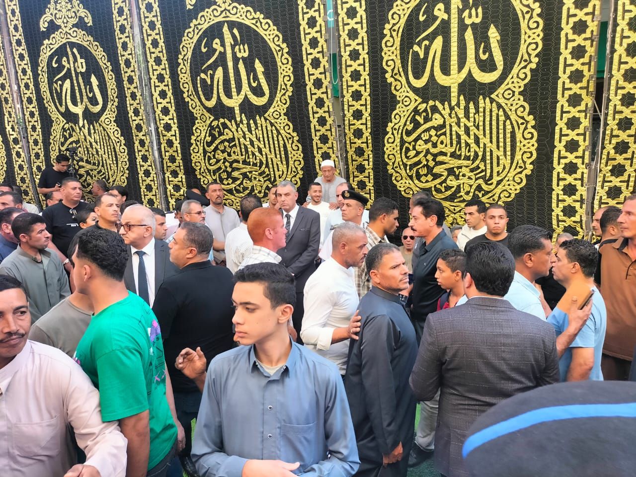 تشييع جنازة الدكتور أحمد هاشم بمسقط رأسه بالشرقية - الخليج الان