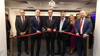 وزير الاتصالات يفتتح مركز شركة Foundever العالمية بالأقصر لتقديم خدمات العهيد في الصعيد - الخليج الان