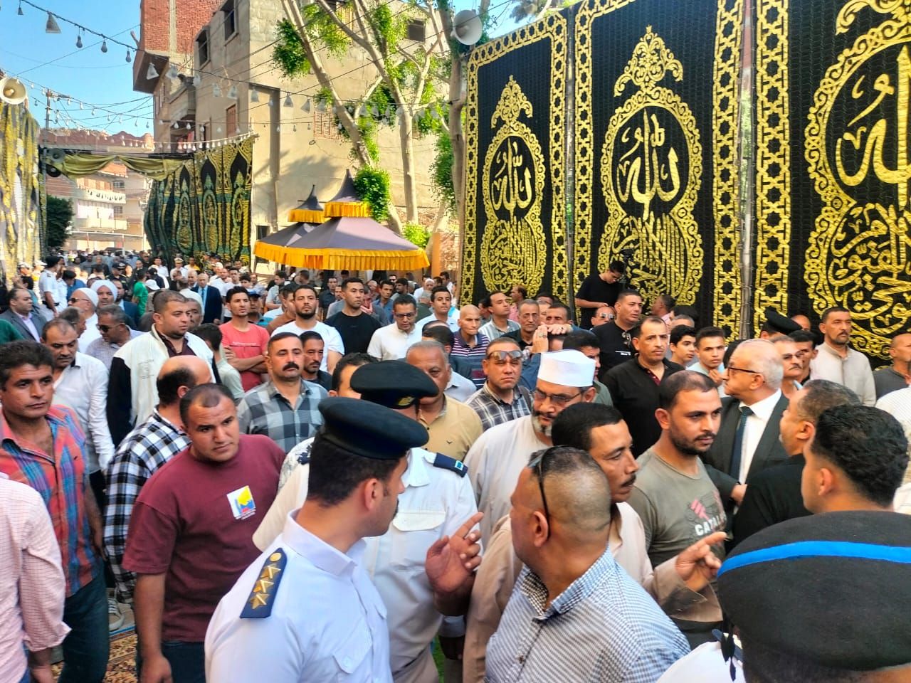 تشييع جنازة الدكتور أحمد هاشم بمسقط رأسه بالشرقية - الخليج الان