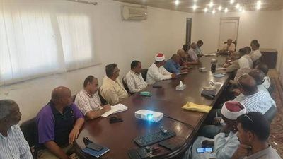 اجتماع برئاسة رئيس مدينة مرسى علم لمناقشة استعدادات المدينة لانتخابات مجلس النواب ٢٠٢٥ - الخليج الان