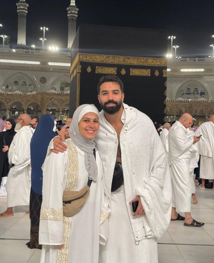 حازم إيهاب وزوجته يؤديان مناسك العمرة: اللهم ارزق كل مشتاق - الخليج الان