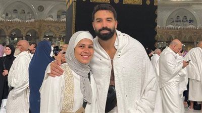 حازم إيهاب وزوجته يؤديان مناسك العمرة: اللهم ارزق كل مشتاق - الخليج الان
