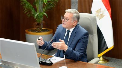 وزير البترول يكشف مفاجأة عن رفع أسعار البنزين ودعم السولار - الخليج الان