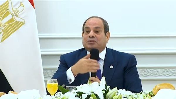 السيسي: يجب الحفاظ على مناخ الحرية واستمرار التطوير وعدم سماح الشعب المصري بهدم بلده مجددًا