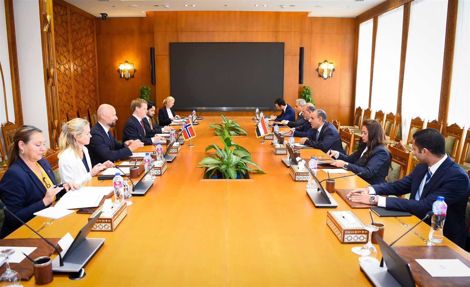 وزير الخارجية: نثمن الموقف النرويجي الداعم للقضية الفلسطينية - الخليج الان