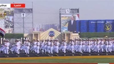 أمام الرئيس السيسي.. طلاب أكاديمية الشرطة يقدمون عروضًا قتالية تُجسد الاحترافية والتطور الأمني - الخليج الان