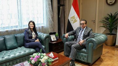 وزير الصحة يناقش مع وزيرة التخطيط معدلات الإنجاز بملف الاستثمارات وحجم الإنفاق على المشروعات والبرامج الصحية - الخليج الان