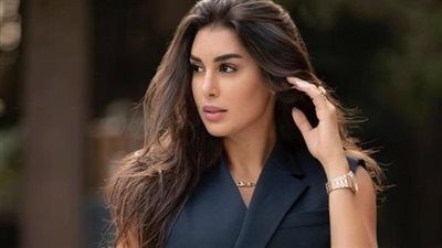 ياسمين صبري تداعب جمهورها: أنا على باب الله.. ومخي على قدي - الخليج الان