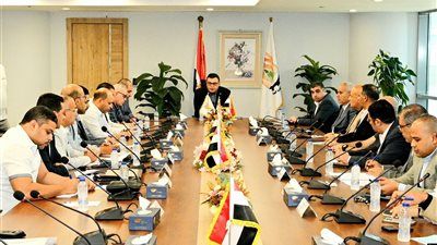 وزير الإسكان يصدر حزمة من التكليفات بشأن تطوير المحاور والطرق الرئيسية ومتابعة المشروعات بمدن شرق القاهرة - الخليج الان