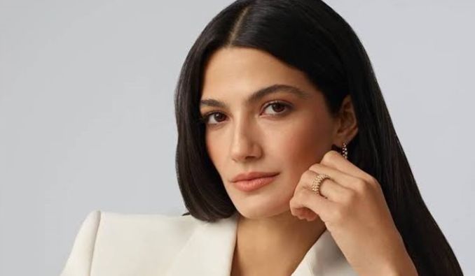 لأول مرة منذ عامين سكان غزة يناموا في أمان.. تارا عماد تحتفل بإيقاف الحرب على غزة - الخليج الان