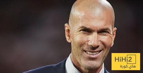 ما هو الانجاز الذي ينفرد به الفرنسي زين الدين زيدان ؟