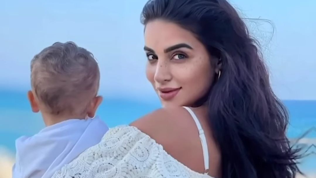 جوري بكر: بحب أدوار الشر.. والأمومة غيرت كل حاجة فيا - الخليج الان