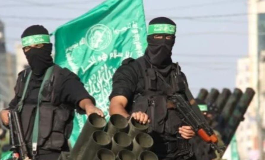 حماس: حق المقاومة لا يمكن لأحد أن يسلبه من الشعب وسلاحنا لن يُسلم بالكامل - الخليج الان