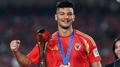 الأهلي يبدأ في البحث عن مدافع أجنبي جديد بديلاً للمغربي أشرف داري.. تفاصيل - الخليج الان