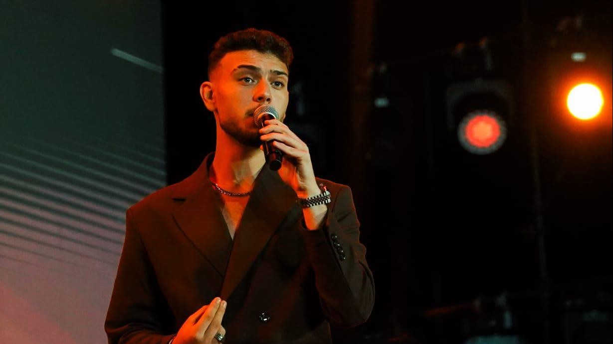 الشامي يشعل أبو ظبي بحفلًا ضخمًا.. تفاصيل - الخليج الان