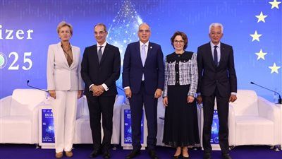 وزير الاتصالات يعلن تنفيذ عدد من المشروعات لتوظيف التكنولوجيا فى إدارة الموارد المائية - الخليج الان