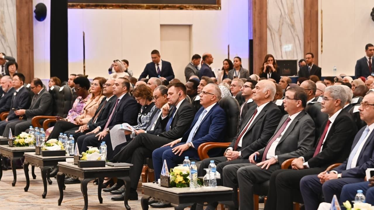 انطلاق فعاليات أسبوع القاهرة الثامن للمياه تحت شعار "حلول مبتكرة للتكيف مع تغير المناخ واستدامة المياه" - الخليج الان