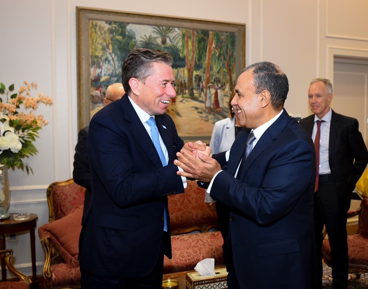 «من وقف الحرب إلى الإعمار».. وزير الخارجية يستعرض استعدادات مصر لاستضافة المؤتمر الدولى لإعمار غزة - الخليج الان