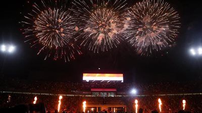 المتحدة للرياضة تسعد الجماهير بالألعاب النارية وأغاني احتفالًا بتأهل المنتخب المصري لمونديال - الخليج الان