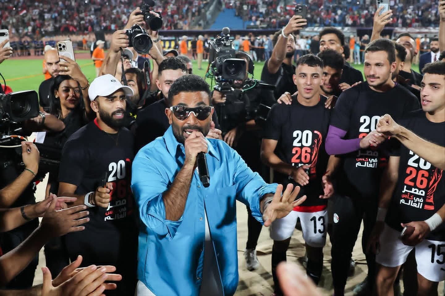 المتحدة للرياضة تسعد الجماهير بالألعاب النارية وأغاني احتفالًا بتأهل المنتخب المصري لمونديال - الخليج الان