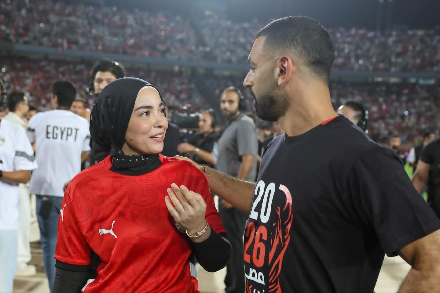 المتحدة للرياضة تسعد الجماهير بالألعاب النارية وأغاني احتفالًا بتأهل المنتخب المصري لمونديال - الخليج الان