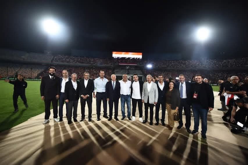 المتحدة للرياضة تسعد الجماهير بالألعاب النارية وأغاني احتفالًا بتأهل المنتخب المصري لمونديال - الخليج الان