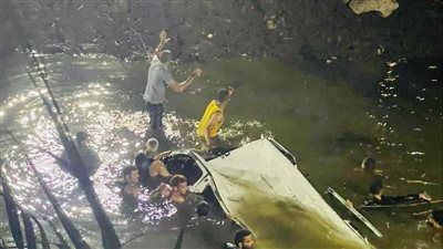 وفاة فتاة وإصابة 10 في انقلاب ميكروباص داخل ترعة بالدقهلية - الخليج الان