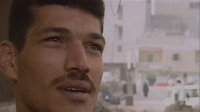 باسم سمرة يشارك فيديو نادر قبل بدايته الفنية: بحاول ألقي فرصة في مجال التمثيل - الخليج الان