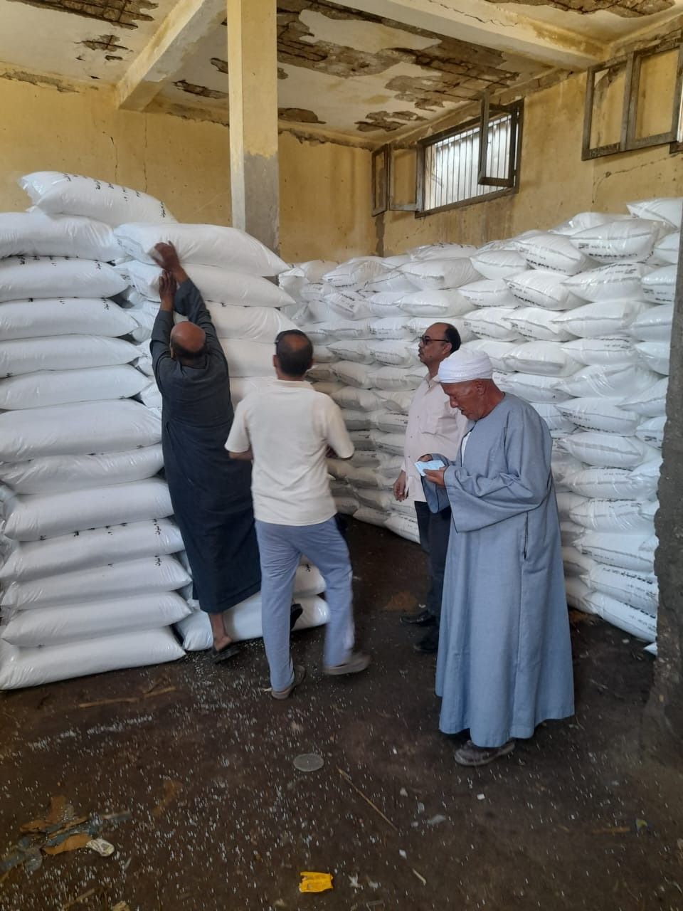 الإصلاح الزراعي.. إزالة 144 حالة تعدٍ وإطلاق منافذ غذائية متنقلة بأسعار مخفضة - الخليج الان