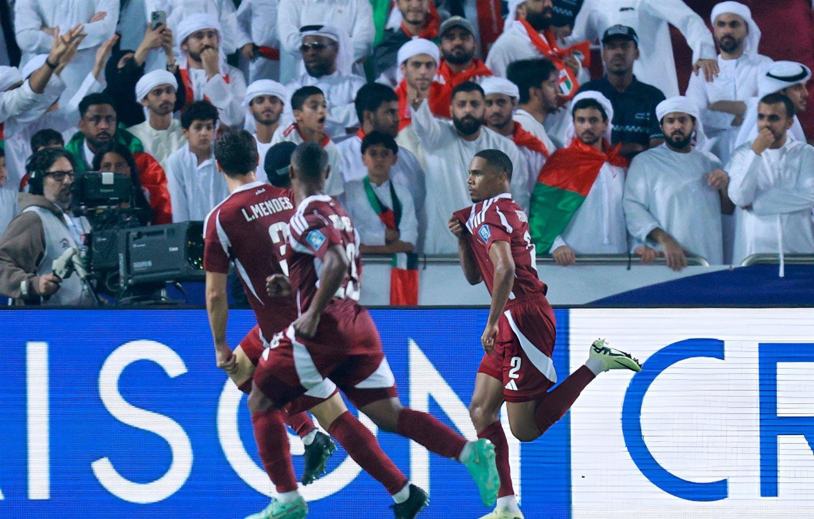 منتخب قطر يتأهل لنهائيات كأس العالم 2026 للمرة الثانية تاريخياً بالفوز على الإمارات - الخليج الان