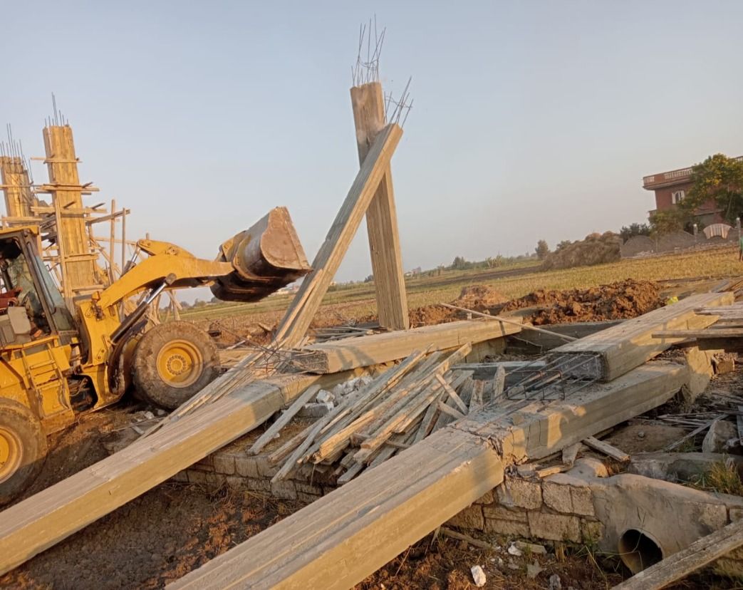 الإصلاح الزراعي.. إزالة 144 حالة تعدٍ وإطلاق منافذ غذائية متنقلة بأسعار مخفضة - الخليج الان