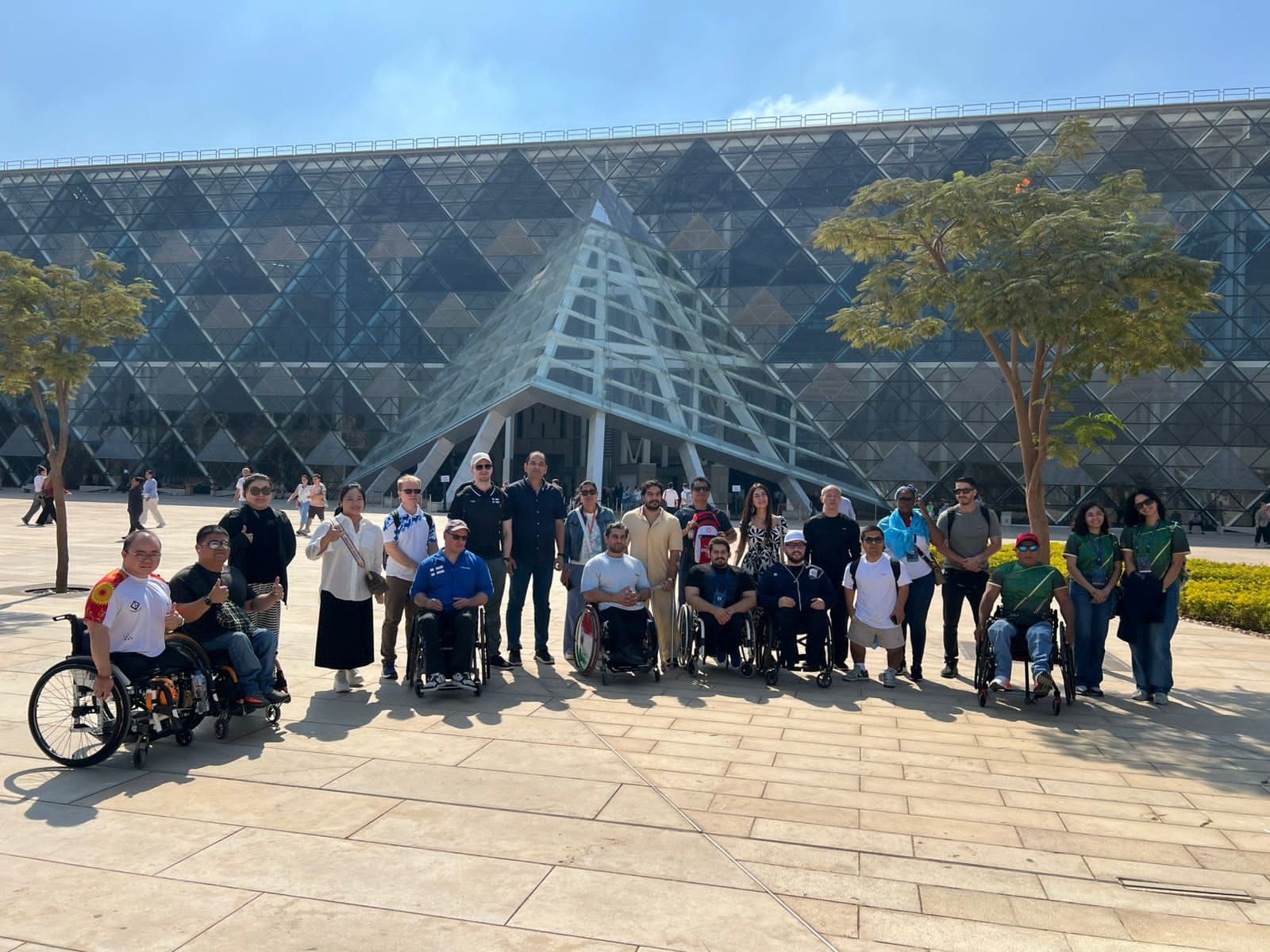 مصر تبهر العالم..جولة سياحية مميزة للمنتخبات المشاركة في مونديال رفع الأثقال البارالمبي - الخليج الان