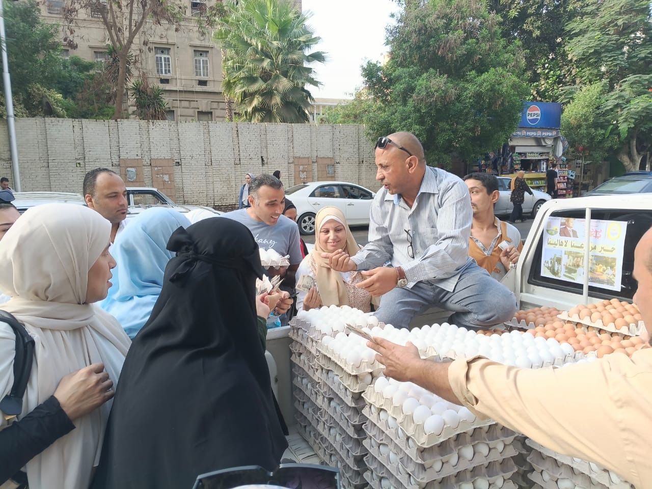 الإصلاح الزراعي.. إزالة 144 حالة تعدٍ وإطلاق منافذ غذائية متنقلة بأسعار مخفضة - الخليج الان