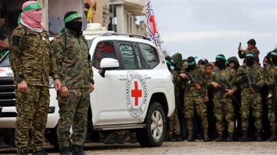 «الرهائن مقابل المساعدات».. هل تتسبب أزمة رفات الرهائن في نسف اتفاق غزة؟ - الخليج الان