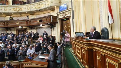 البرلمان يوافق على جواز الانتقال لاستجواب المتهم في الأحوال التي يخشى فيها على حياة المتهم حال عدم حضور المحامي - الخليج الان