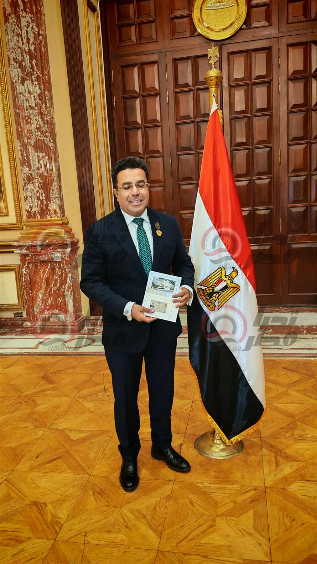 باسل عادل يتسلم كارنيه عضوية مجلس الشيوخ 2025..صور - الخليج الان