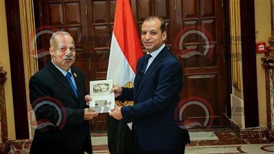 حسنى سيبالة يتسلم كارنيه عضوية مجلس الشيوخ 2025..صور - الخليج الان