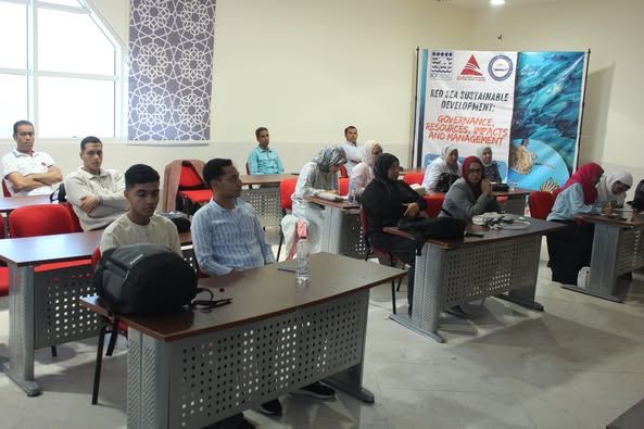 ختام فعاليات البرنامج التدريبي الدولي حول حوكمة البحار بالغردقة - الخليج الان