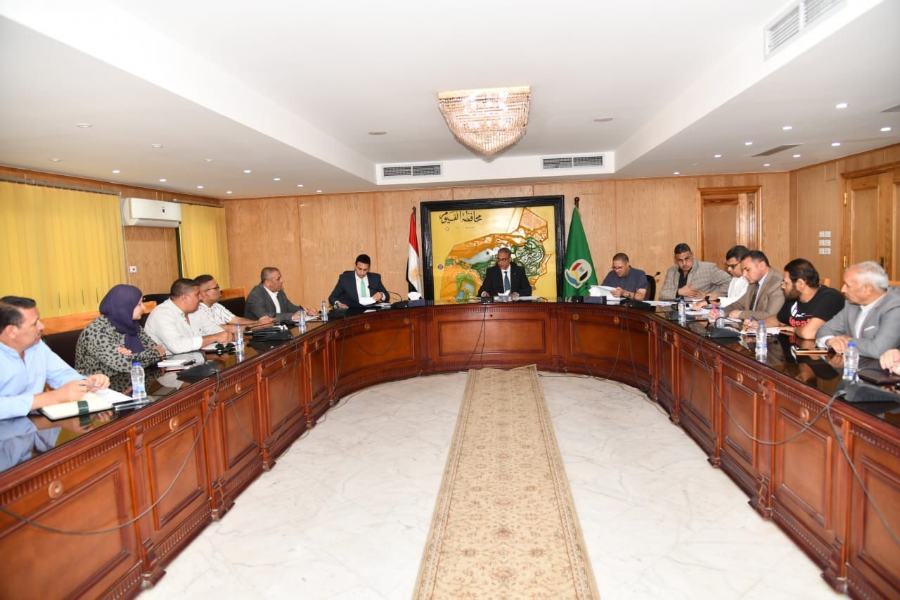 محافظ الفيوم يتابع معدلات الآداء بملفي التقنين والتصالح وموقف المتغيرات المكانية‎ - الخليج الان