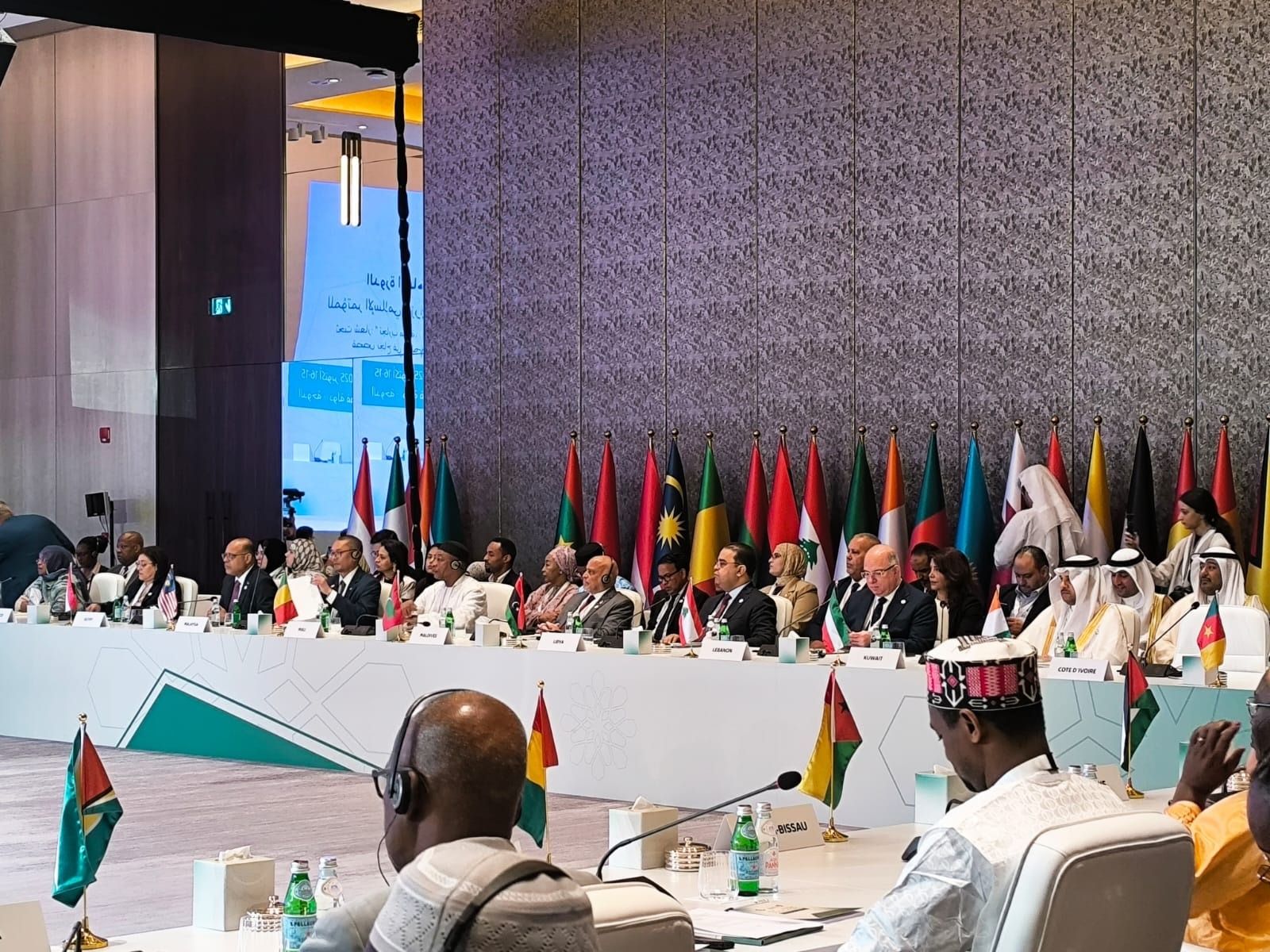 وزير العمل يشارك في الجلسة الافتتاحية للمؤتمر الإسلامي لوزراء العمل في الدوحة - الخليج الان