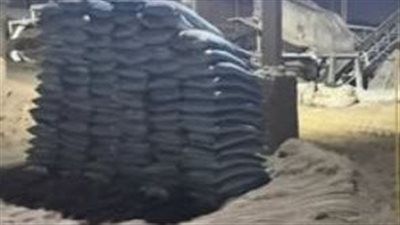 ضبط مصنع لتصنيع الأسمدة المغشوشة - الخليج الان