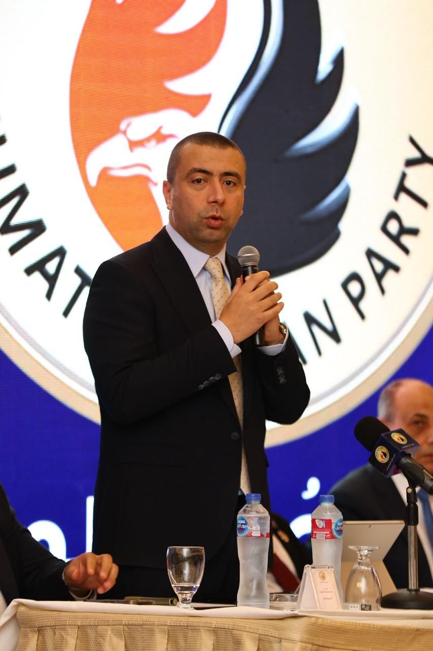 رئيس حماة الوطن يعقد اجتماعا مع أعضاء الحزب المعينين بمجلس الشيوخ - الخليج الان