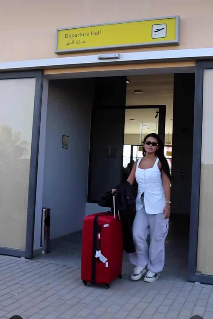 ايناس الدغيدي وأحمد مالك وأسماء جلال.. لحظة وصول النجوم لحضور حفل افتتاح مهرجان الجونة - الخليج الان