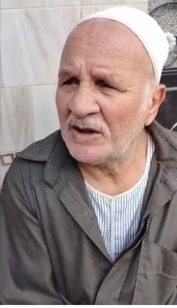 عم فوزي صاحب واقعة السقوط من أتوبيس في محافظة الدقهلية - الخليج الان