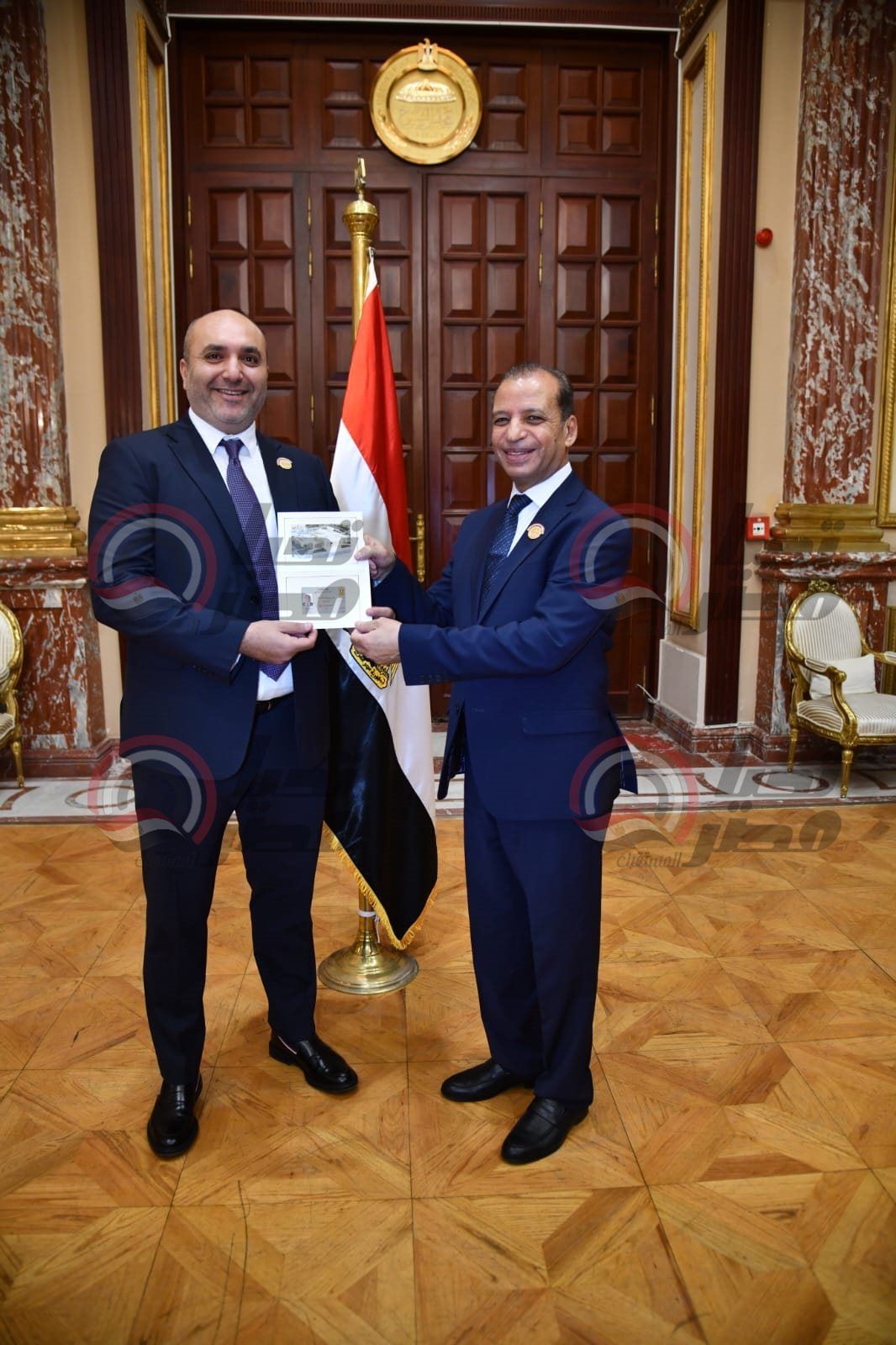 هاني العتال يتسلم كارنيه عضوية مجلس الشيوخ: ملف الرياضة في مقدمة أولوياتي - الخليج الان