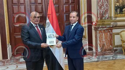 النائب رأفت شعبان عقب تسلمه كارنيه المجلس لـ تليجراف الخليج: الاقتصاد المصري يسير بقوة عالية.. والاستثمار على رأس أولوياتي - الخليج الان