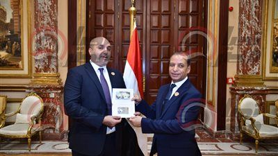 هاني العتال يتسلم كارنيه عضوية مجلس الشيوخ: ملف الرياضة في مقدمة أولوياتي - الخليج الان