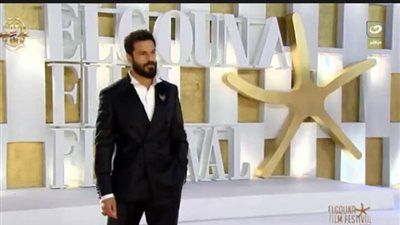 النجم التركي كان اورغانجي أوغلو وحسن أبو الروس.. توافد النجوم على ريد كاربت مهرجان الجونة - الخليج الان